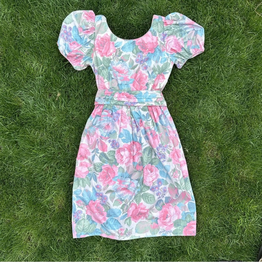 Vintage 80s Floral Puff-Sleeve Dress